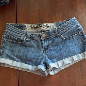 Vanilla Star Women's Classic Blue Jean Shorts